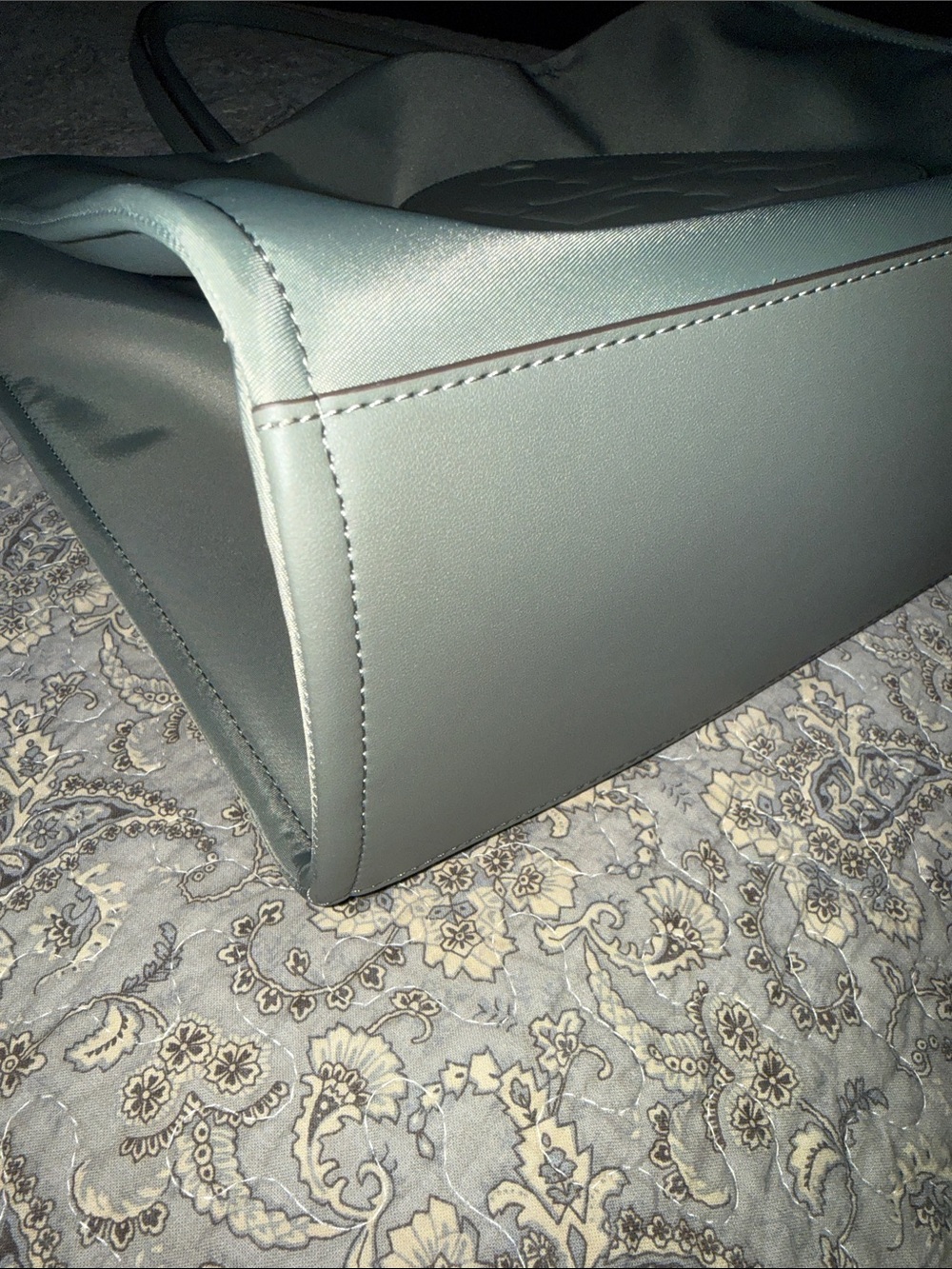 Tory Burch Ella Tote - Picture 3 of 12